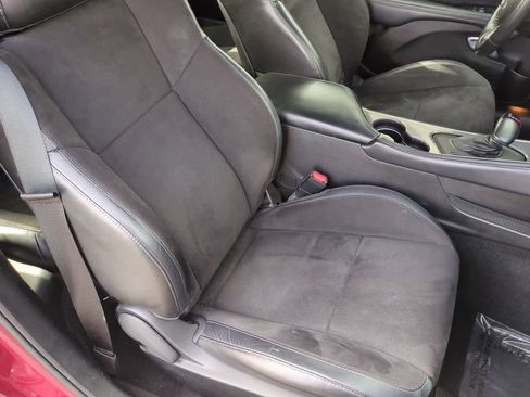 Used 2022 Dodge Challenger R/T w/ Plus Package image 22