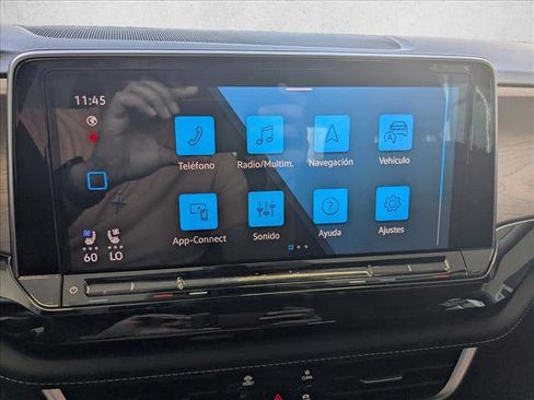 New 2026 Volkswagen Atlas SE image 18