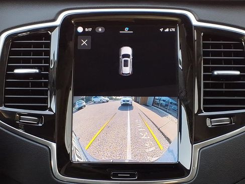 Certified 2023 Volvo XC90 B6 Ultimate w/ Protection Package Premier AWD/4WD image 18