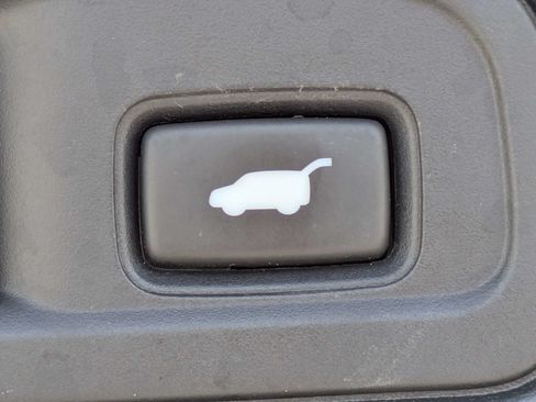 Used 2021 Honda Pilot Elite image 16