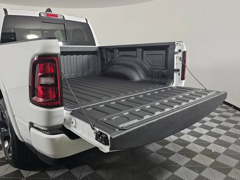 Used 2025 RAM 1500 Big Horn AWD/4WD image 14