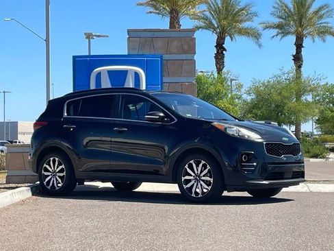 Used 2018 Kia Sportage EX w/ EX Technology Package image 4