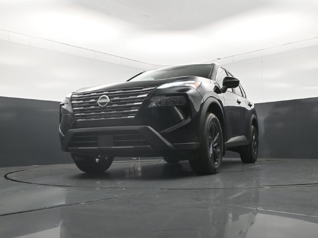 Certified 2026 Nissan Rogue SV FWD image 34
