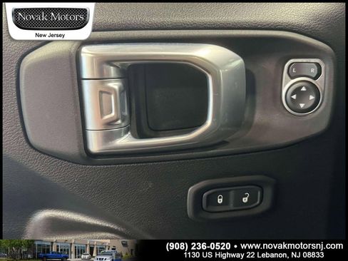 Used 2021 Jeep Gladiator Willys image 15