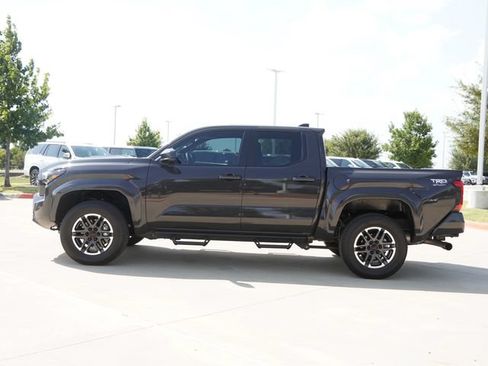 Used 2026 Toyota Tacoma TRD Sport AWD/4WD image 6