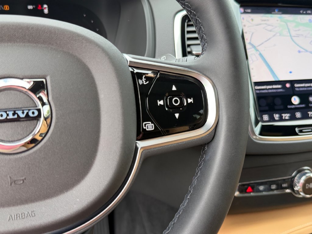 Certified 2025 Volvo XC90 T8 Ultra AWD/4WD image 19