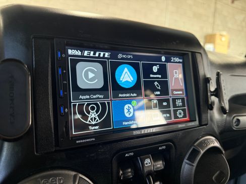 Used 2018 Jeep Wrangler Unlimited Sport S AWD/4WD image 20