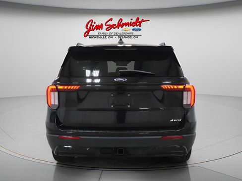 Used 2025 Ford Explorer ST-Line w/ ST-Line Street Pack AWD/4WD image 5