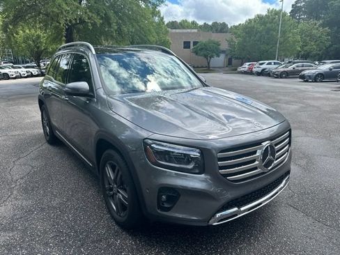 Used 2026 Mercedes-Benz GLB 250 image 3