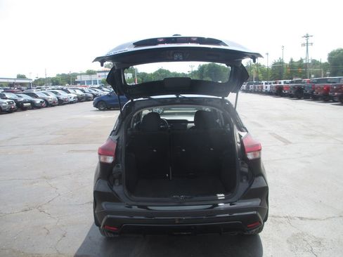 Used 2023 Nissan Kicks S FWD image 8