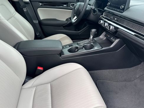 Certified 2024 Honda Civic EX-L image 17