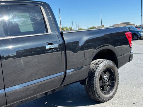 Used 2017 Nissan Titan SV AWD/4WD image 7