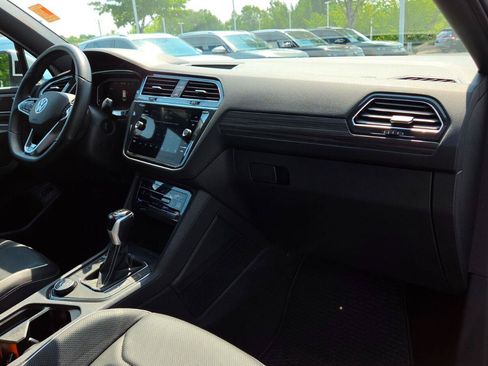 Used 2022 Volkswagen Tiguan SEL R-Line AWD/4WD image 56