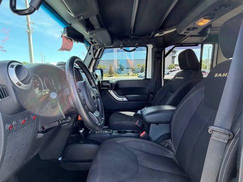 Used 2015 Jeep Wrangler Unlimited Sahara w/ Max Tow Package AWD/4WD image 5