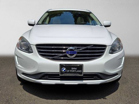Used 2016 Volvo XC60 T5 Premier w/ Proximity Package FWD image 8