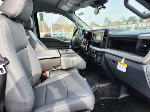New 2026 Ford F250 XL w/ XL Chrome Package image 11