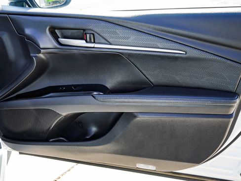 Used 2025 Toyota Camry XSE FWD image 27