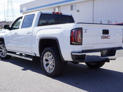 Used 2018 GMC Sierra 1500 SLT w/ SLT Premium Package image 9