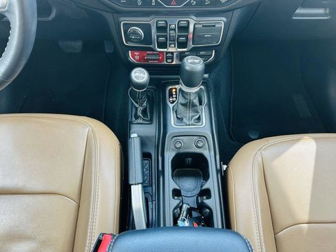 Used 2021 Jeep Wrangler Unlimited Rubicon w/ Uconnect 4C Nav & Sound Group image 20