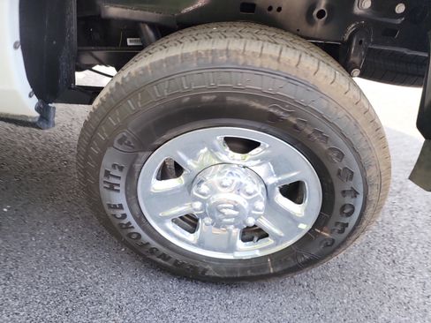 New 2026 RAM 2500 Tradesman AWD/4WD image 36