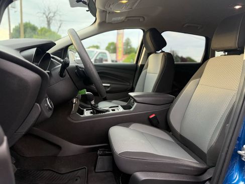 Used 2017 Ford Escape SE w/ SE Cold Weather Package AWD/4WD image 15