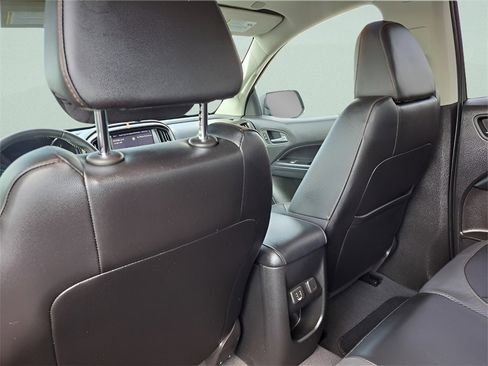 Used 2022 GMC Canyon AT4 w/ Trailering Package image 27