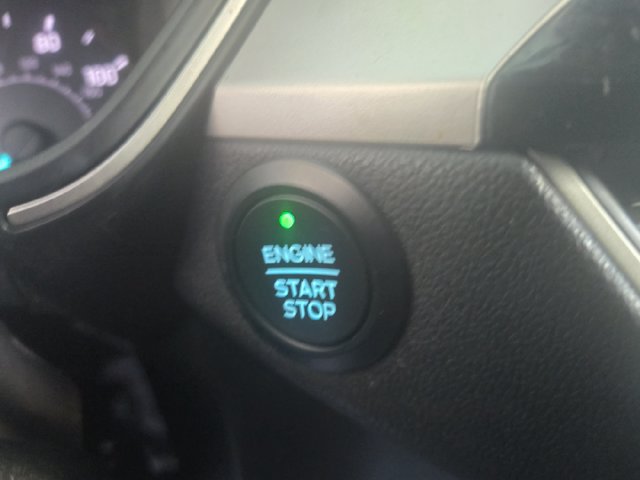 Used 2020 Ford Escape SEL FWD image 18