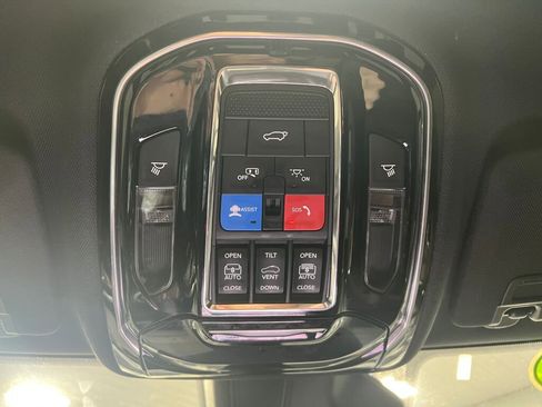 Used 2021 Jeep Grand Cherokee L Summit w/ Advanced Protech Group IV image 21