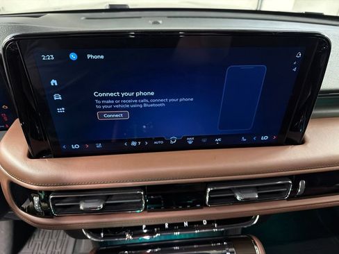 Certified 2025 Lincoln Aviator Reserve w/ Jet Appearance Package AWD/4WD image 10