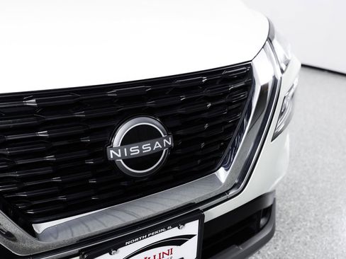 Used 2023 Nissan Rogue SV AWD/4WD image 4