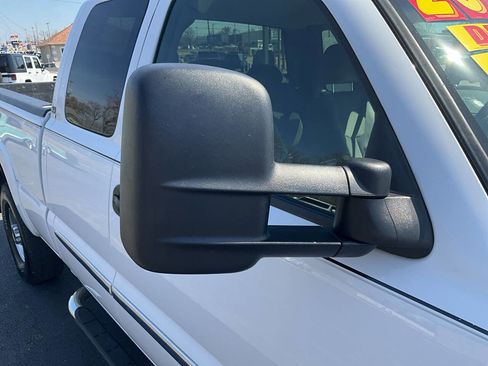 Used 2006 GMC Sierra 2500 SLE w/ Heavy-Duty Power Package AWD/4WD image 25