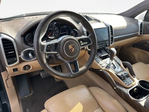 Used 2018 Porsche Cayenne GTS image 11