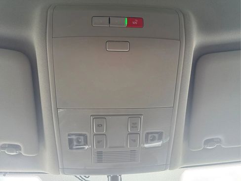 Used 2022 Volkswagen Atlas SE image 42