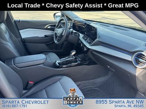 Used 2024 Chevrolet Trax LT FWD image 29