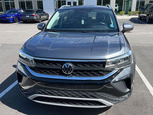 Used 2022 Volkswagen Taos SE image 7