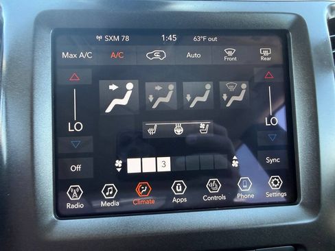 Used 2021 Jeep Cherokee Trailhawk w/ Technology Group AWD/4WD image 35