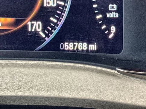 Used 2014 Buick LaCrosse Leather w/ Driver Confidence Package image 12