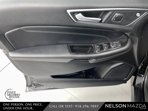 Used 2019 Ford Edge Titanium w/ Equipment Group 301A image 19