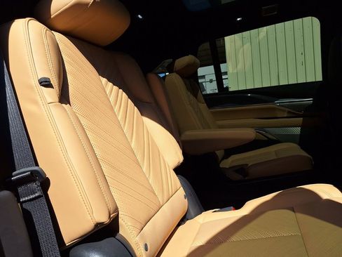 New 2025 Cadillac Escalade IQ Luxury 2 AWD/4WD image 28