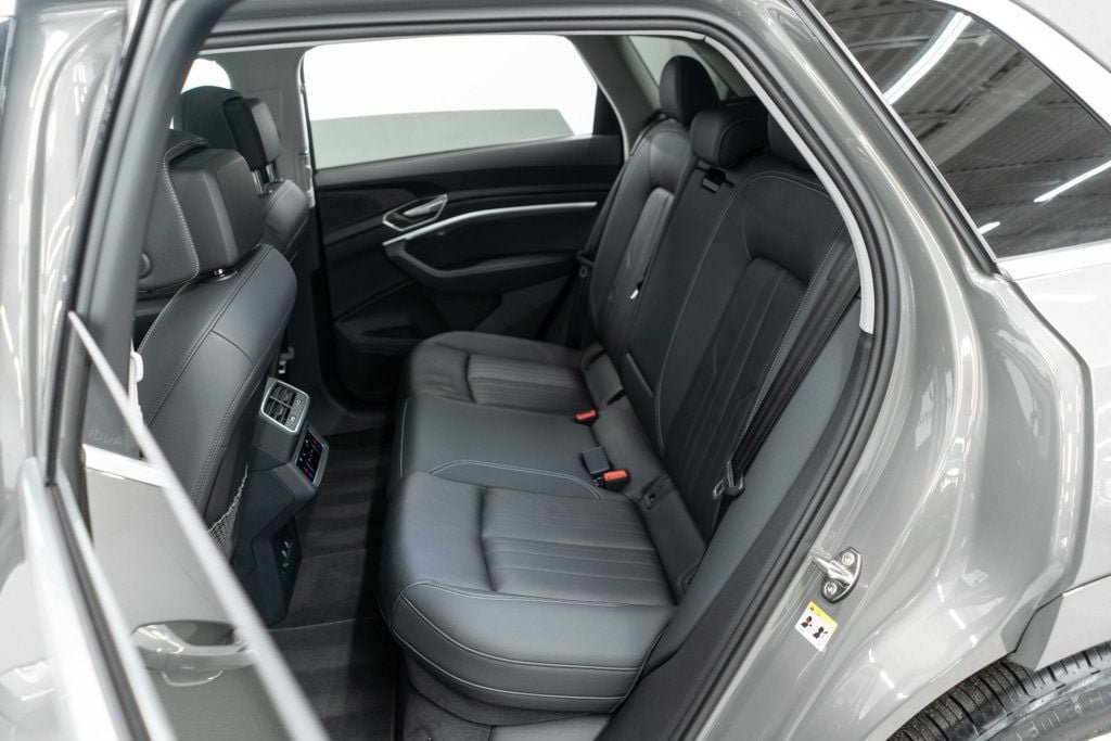 Used 2024 Audi Q8 e-tron Premium AWD/4WD image 30