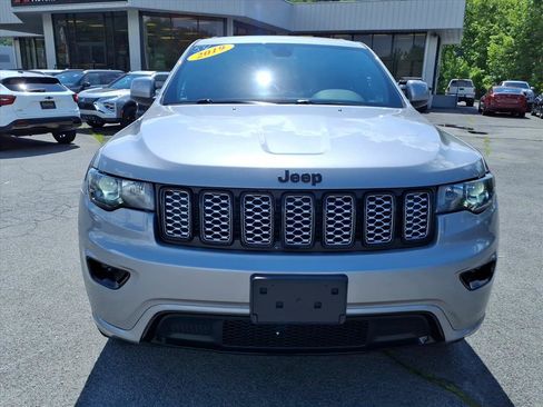 Used 2019 Jeep Grand Cherokee Altitude AWD/4WD image 14