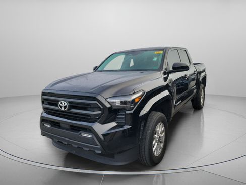 Used 2024 Toyota Tacoma SR5 w/ SR5 Upgrade Package image 3