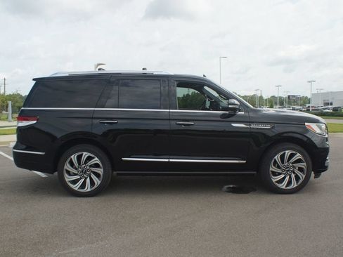 Used 2022 Lincoln Navigator Reserve AWD/4WD image 22