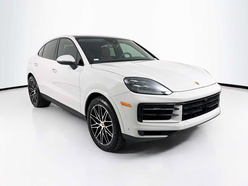 Certified 2025 Porsche Cayenne Coupe AWD/4WD image 7