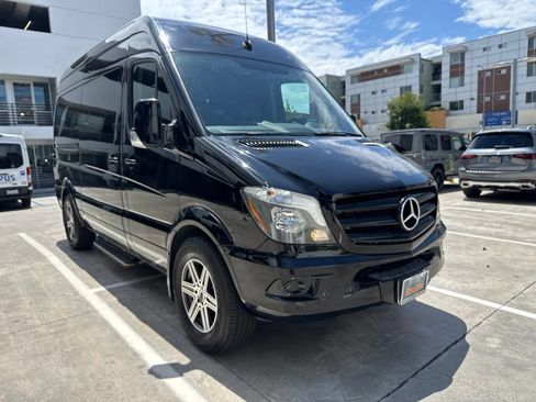 Used 2017 Mercedes-Benz Sprinter 2500 image 3