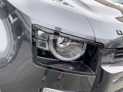 Certified 2024 Land Rover Defender 110 S image 32