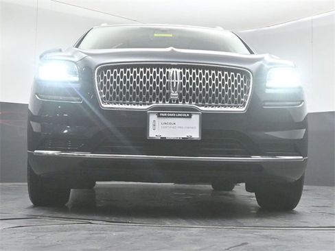 Certified 2023 Lincoln Nautilus Reserve image 33