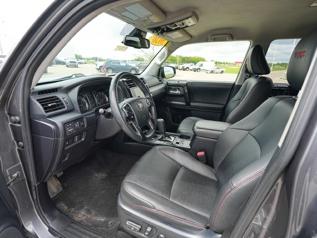 Used 2020 Toyota 4Runner TRD Off-Road Premium AWD/4WD image 17