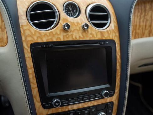 Used 2013 Bentley Flying Spur Flying Spur image 5