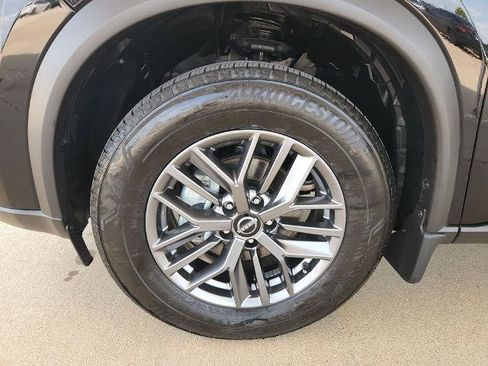 Certified 2025 Nissan Rogue S FWD image 30